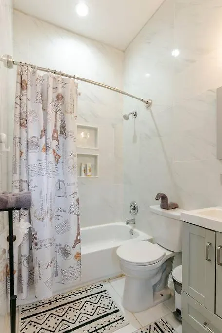 Golden Pearl With All You Need Within And Around Saint Louis Apartman